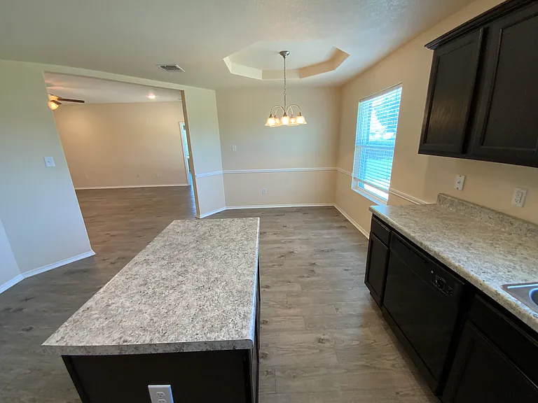 2506 Liberty Park Ct — Photo 4
