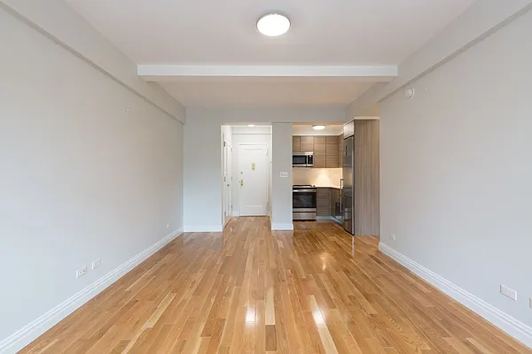 Rented by Stonehenge NYC LLC | media 115