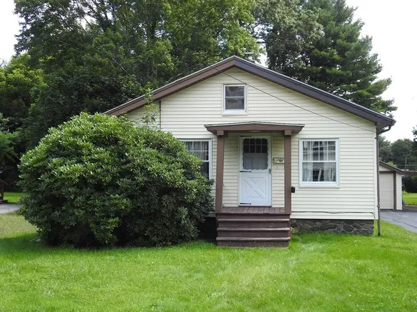 25 Pine St, Oxford, MA 01540