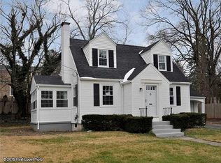 17 Ledge Rd, East Greenwich, RI 02818