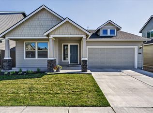 3023 NE Red Oak Dr, Bend, OR 97701