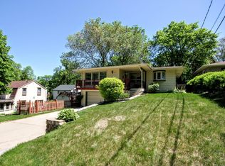 926 Ada Ave, Fergus Falls, MN 56537