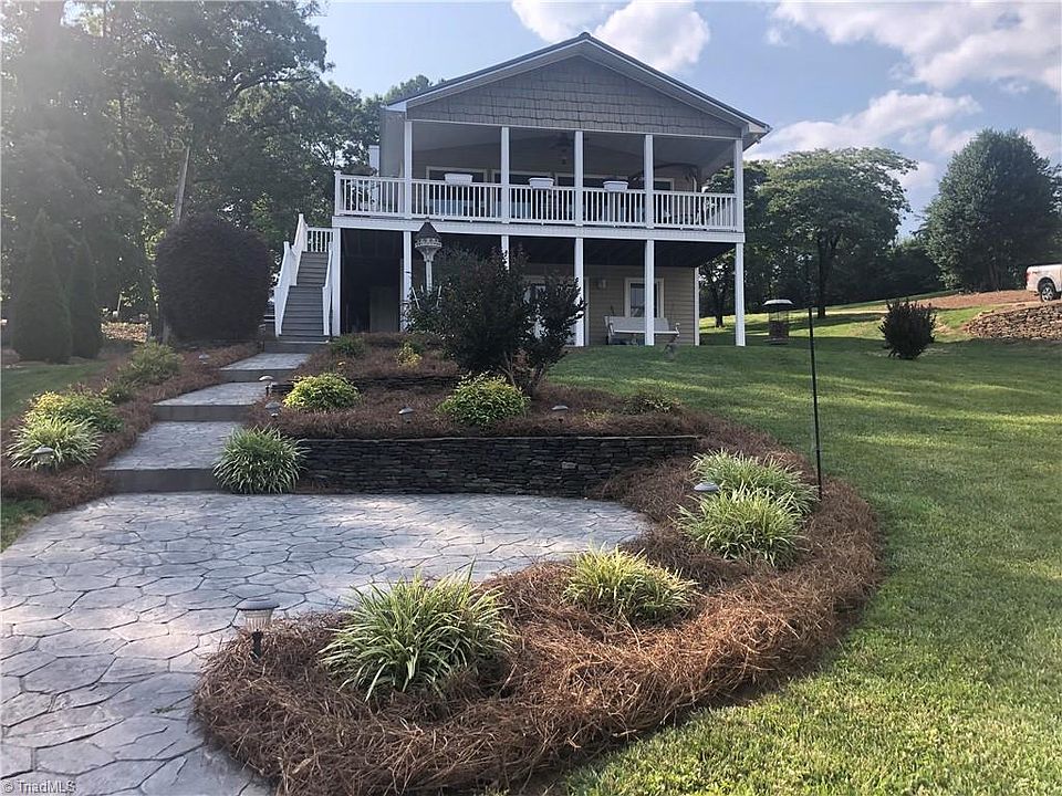 1st image of 105 Sunrise Point