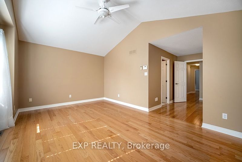 Ottawa House for rent - 4 Bedrooms — photo 21