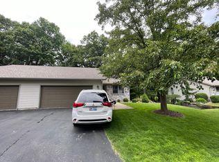 5753 Wood Valley Rd, Kalamazoo, MI 49009