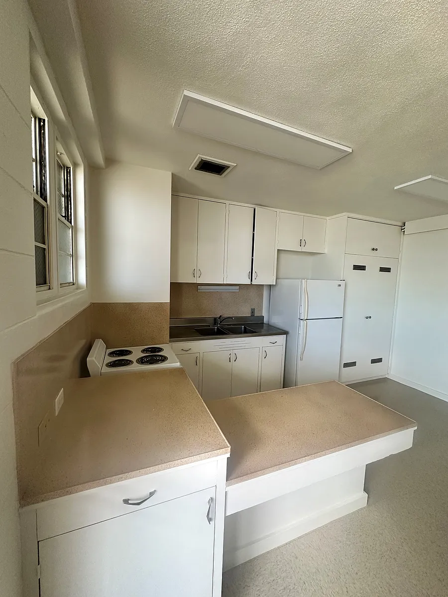 Building Photo - 1808 Liliha St #6