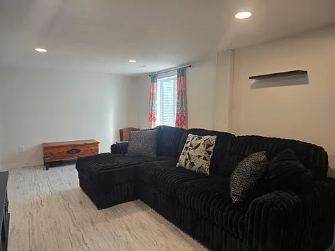 1110 S Mill St — Photo 6