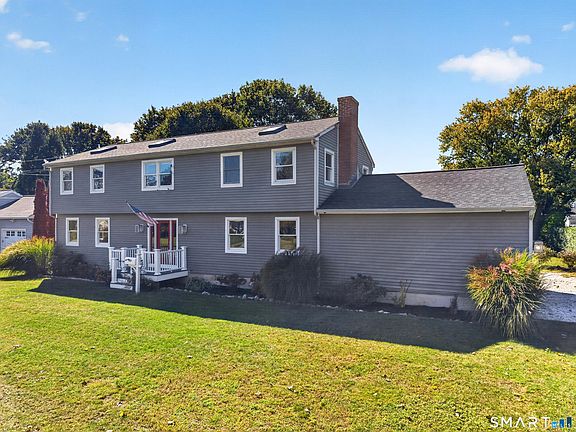 3rd image of 112 Harbor Parkway