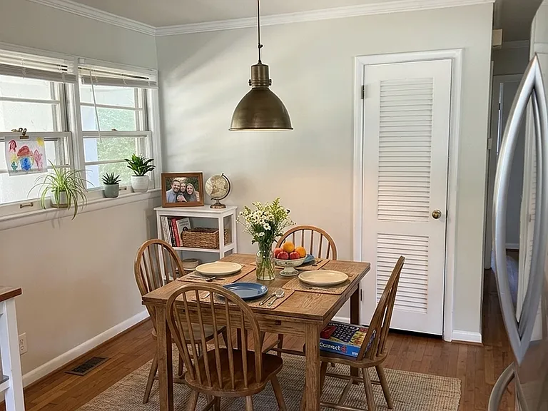636 Cardinal Ln — Photo 37