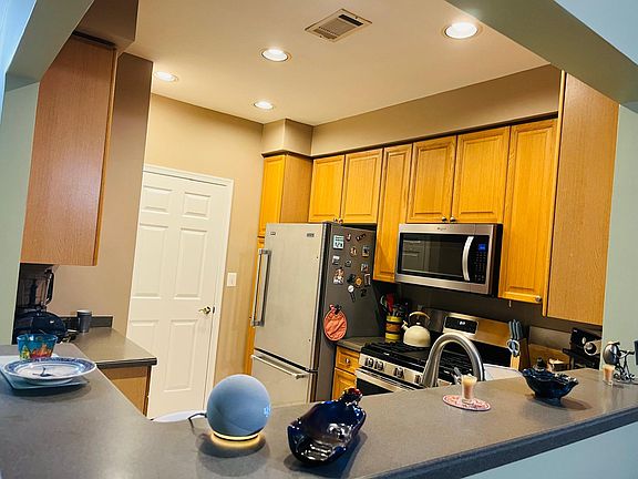 5th image of 1851 Stratford Park Pl APT 106