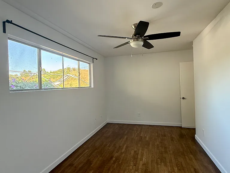 4123 Van Horne Ave — Photo 14