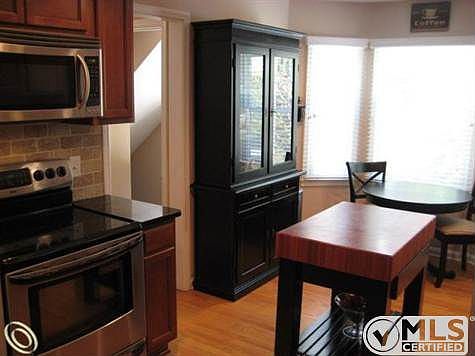 1616 Hampton 032-001.jpg