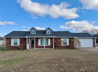 33 Daphne Ct, Cecilia, KY 42724