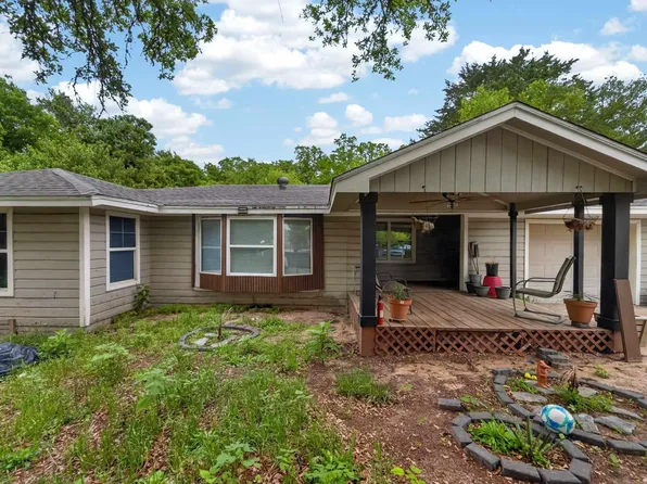 319 McArthur St, Athens, TX 75751