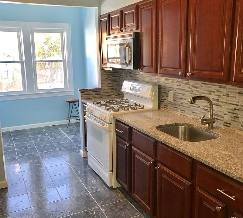 1st image of 132-21 87th St