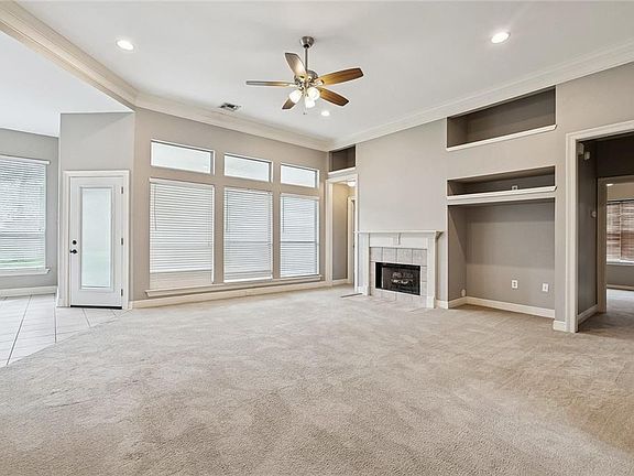 3rd image of 1584 Elderberry Loop