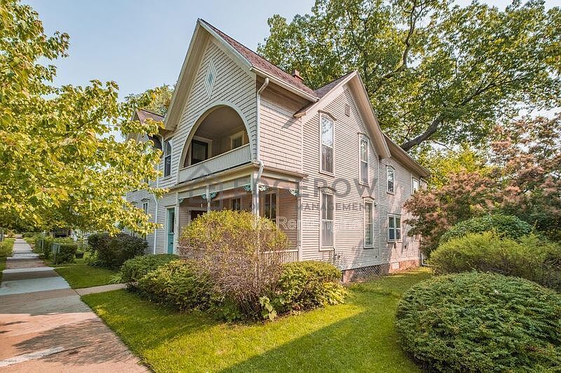 1st image of 1522 Broadway Ave NW #2