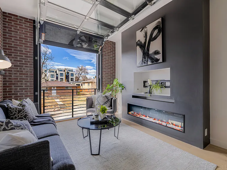 1242 Yates St #2 — Photo 5