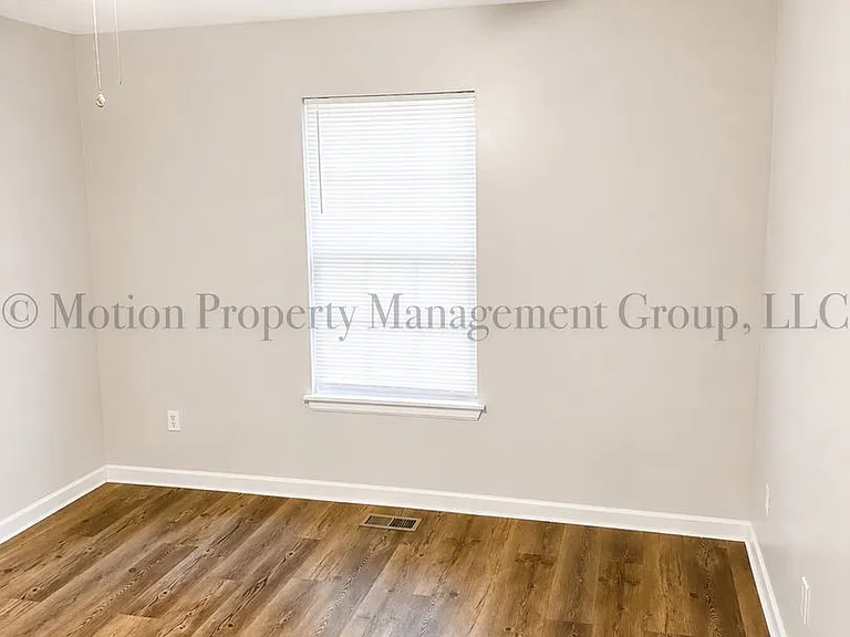1816 S Holly St — Photo 10