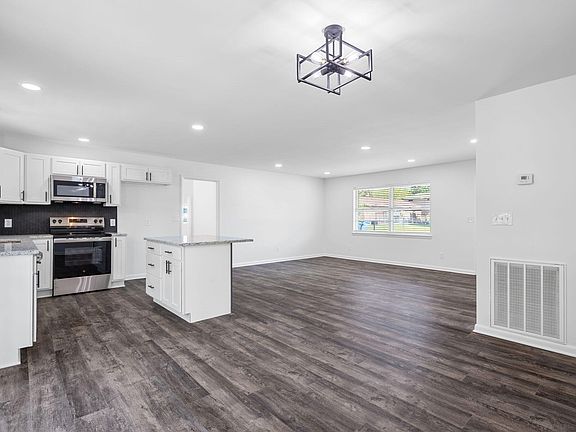 4th image of 4626 Sable Dr