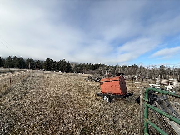 5th image of 20755 Jones Rd