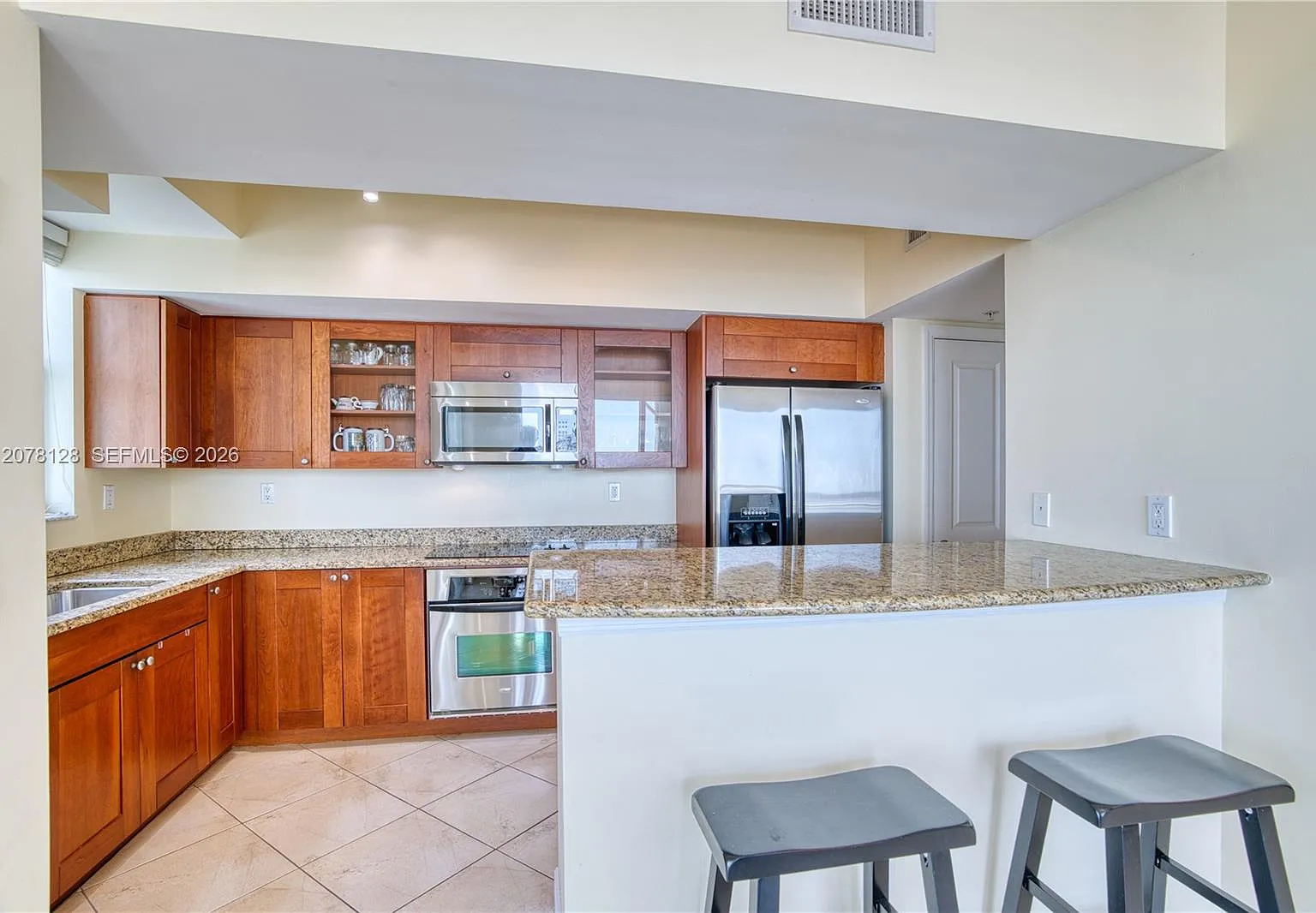 Harborage Yacht Condo — Photo 4