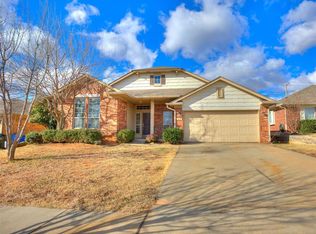 312 Lone Oak Dr, Norman, OK 73071