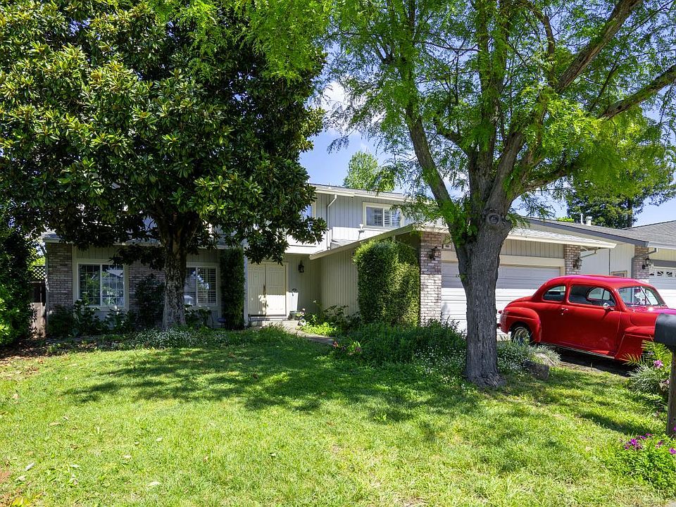 1st image of 868 Holly Avenue