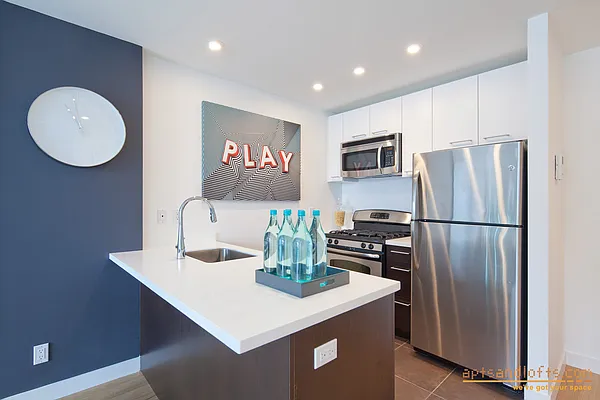 Rented by aptsandlofts.com | media 15