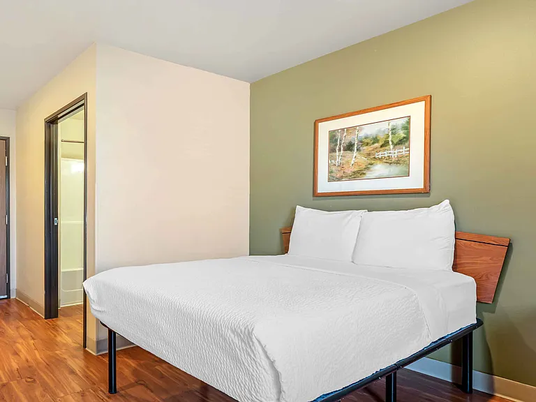 Studio Suite - 1 Full Bed