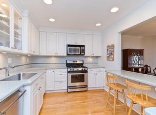 103 Greenwich Ct, Madison, NJ 07940