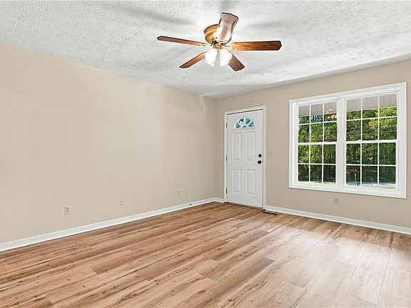4th image of 148 Gennett Dr