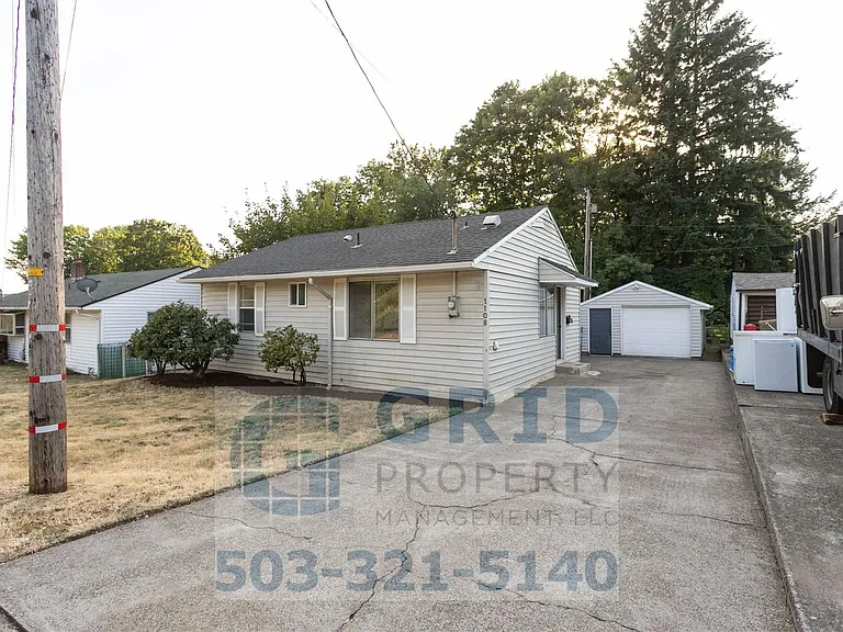 1108 Grand Blvd — Photo 15