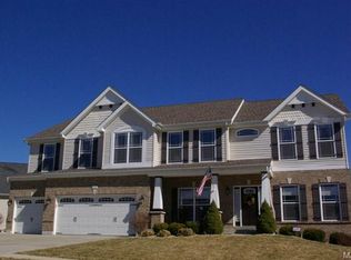 730 Autumnwood Forest Dr, Lake Saint Louis, MO 63367