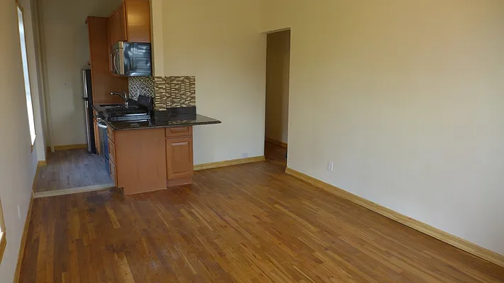 Rented by Garfield Realty  | media 28