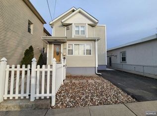 139 Monroe St, Garfield, NJ 07026