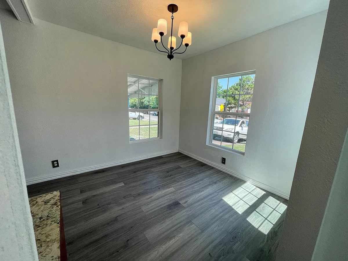 Building Photo - 4100 Hawlet St