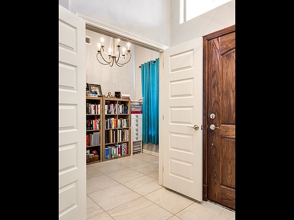 2nd image of 2902 La Estrella Dr