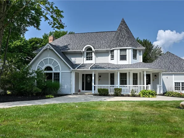 5671 Foxchase Ave NW, Canton, OH 44718