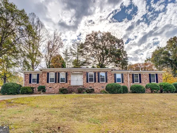7111 Indian Creek Cir SW, Covington, GA 30014