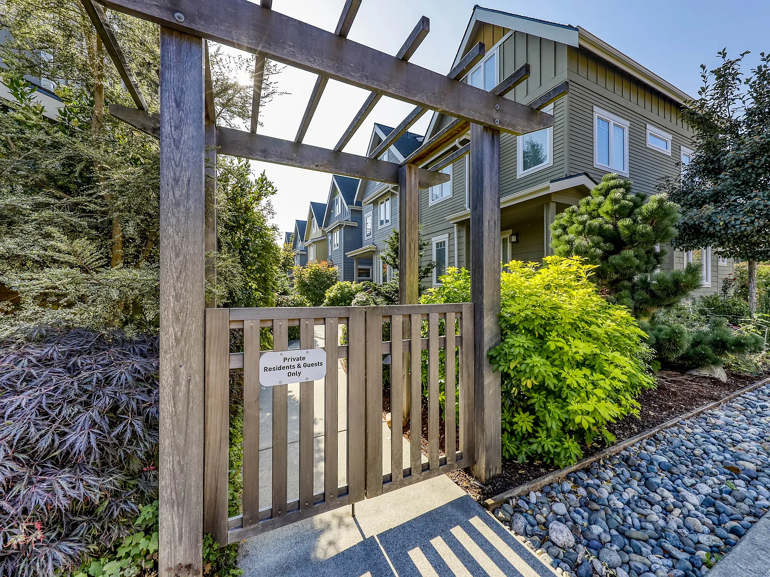 2 bed, 2.5 bath, 1482 sqft, $3,100 — Photo 3
