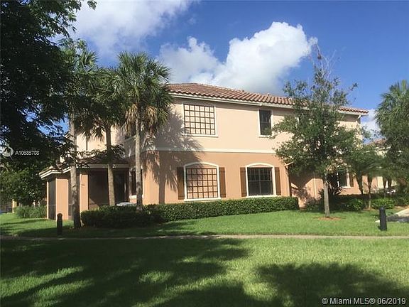 3rd image of 112 W Riverwalk Cir W #112