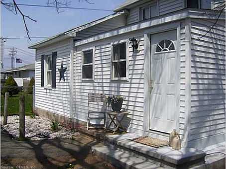 2nd image of 205 Morgan Ave