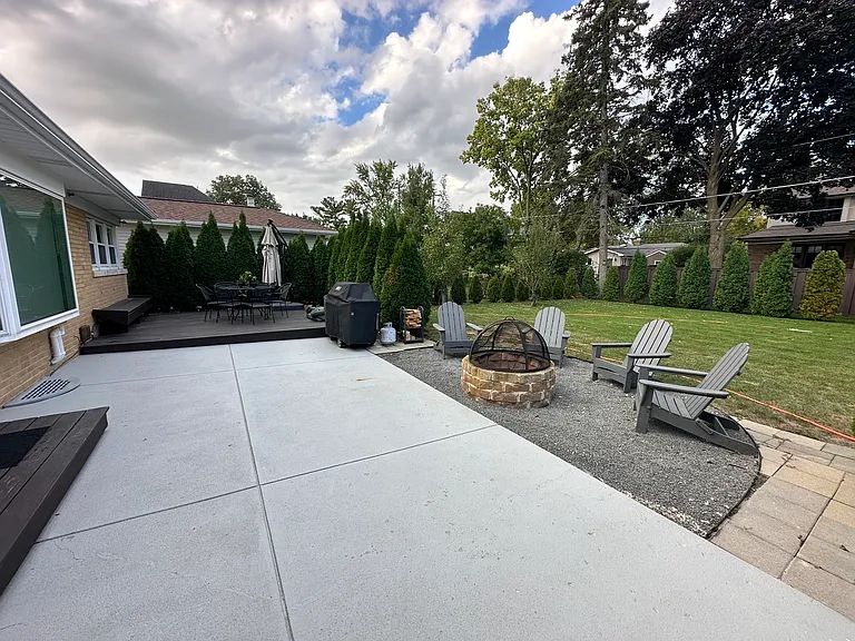 S Evergreen Ave — Photo 2