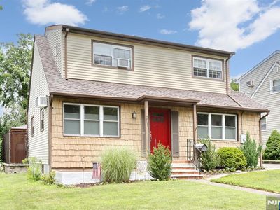 211 New Jersey Ave, Bergenfield, NJ, 07621