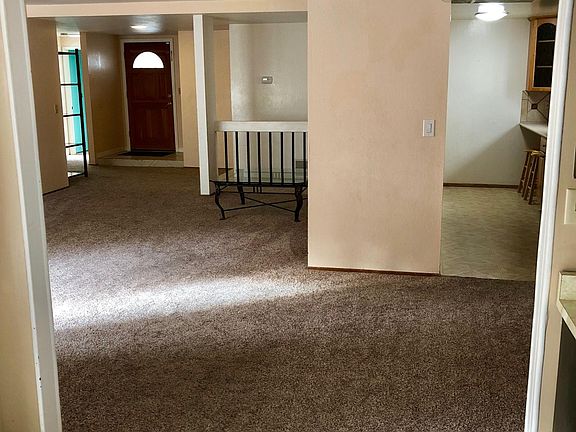 3rd image of 817 Saint Lawrence Dr