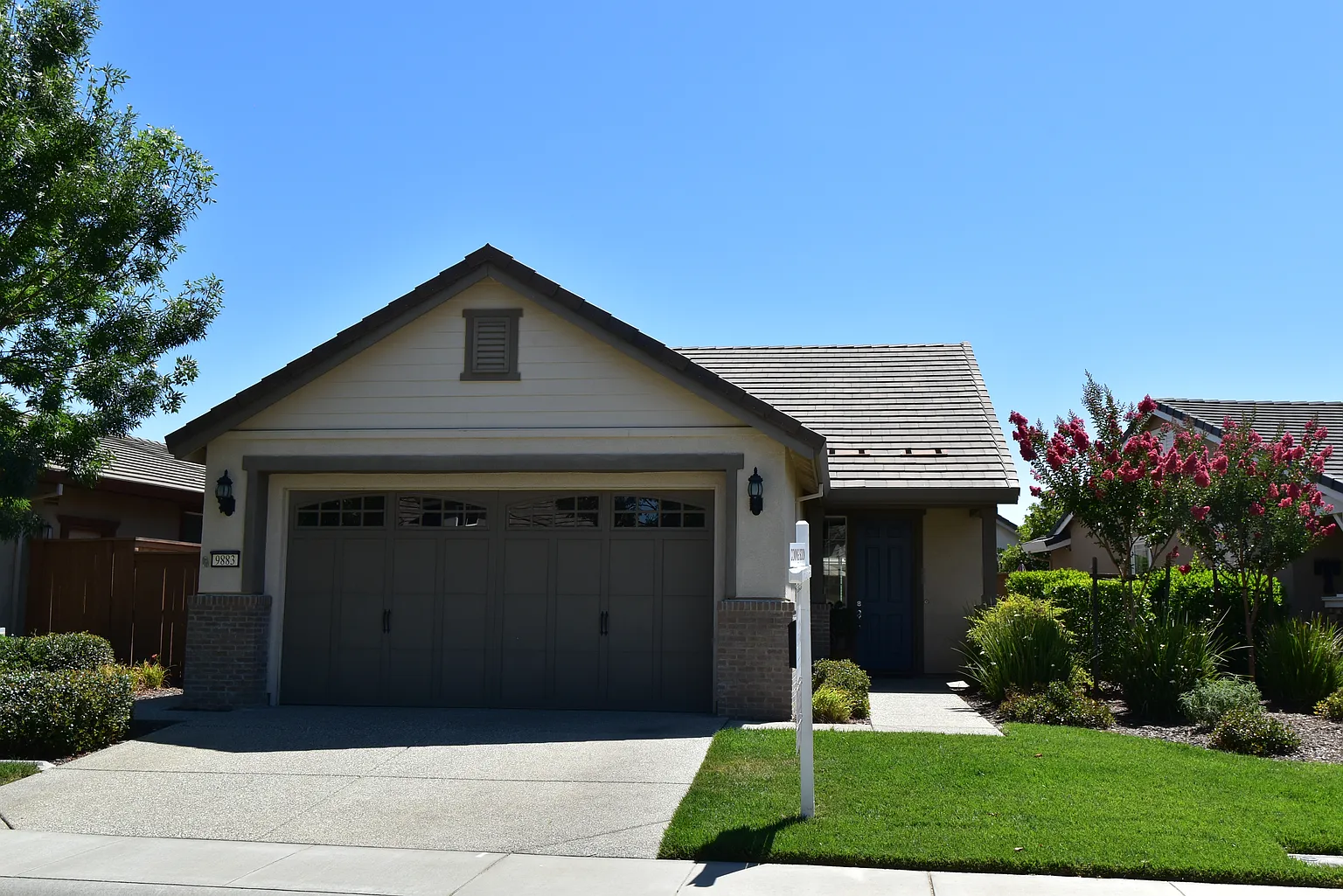 9883 Sheffield Way photo 1