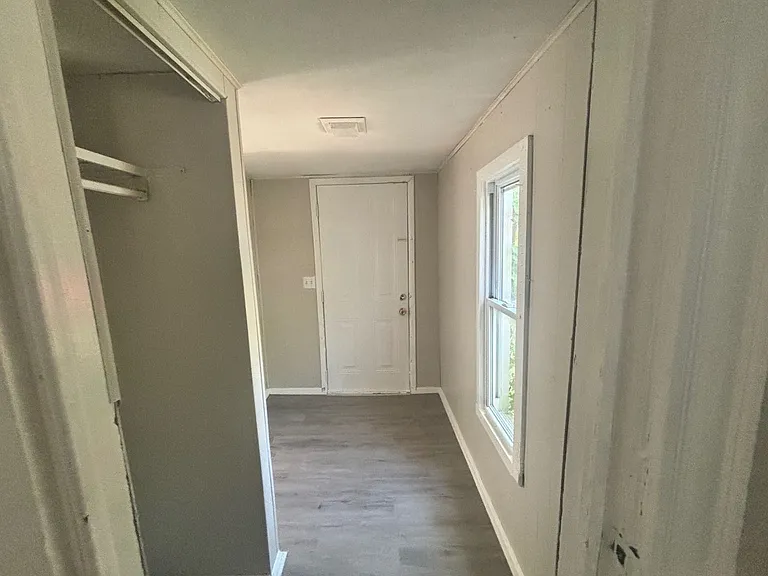 323 W 25th St — Photo 20