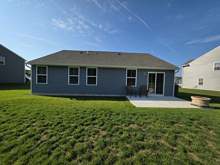 38493 Barberry St — Photo 32