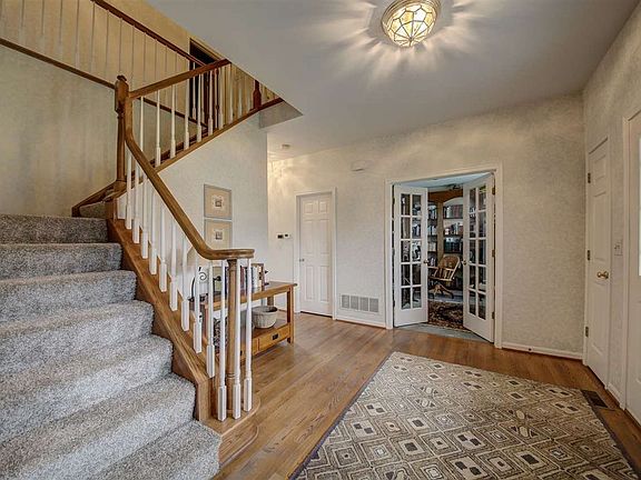 5th image of 3025 Barons Cove Dr